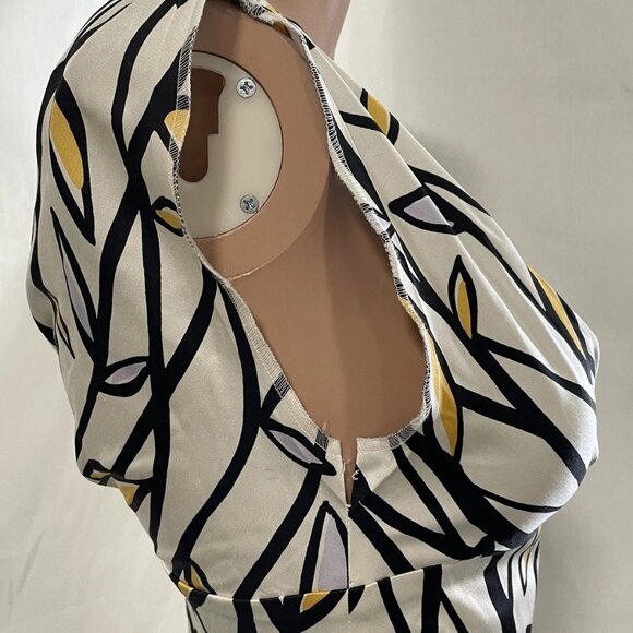 Diane Von Furstenberg Women’s Multi-Color Plunging Neckline Dress – Size 2 – - Picture 5 of 9